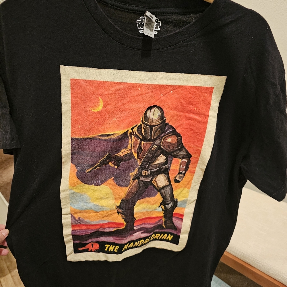 Star Wars The Mandalorian Large Tee shirt